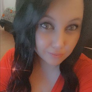 Meet your Posher, Alishia